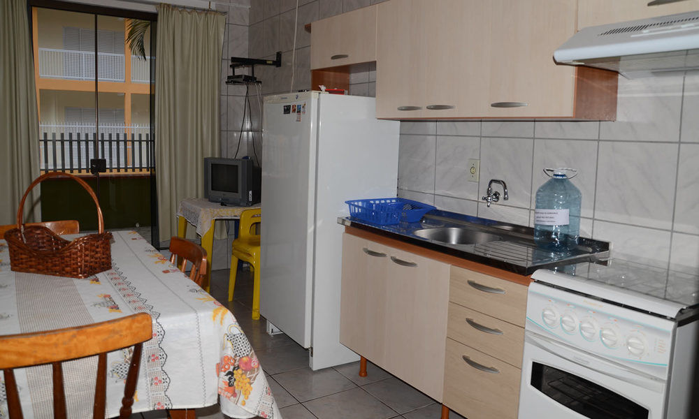 Apartpousada Residencial Dos Reis Sao Francisco do Sul Eksteriør billede